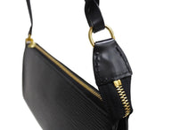 Load image into Gallery viewer, 極美品 LOUIS VUITTON ルイヴィトン ポシェット アクセソワール アクセサリーポーチ エピ M52942 ブラック ゴールド金具 中古 66109