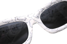 Load image into Gallery viewer, PRADA プラダ キャットアイ サングラス メガネ SPR13Z-F イタリア製 プラスチック ホワイト サイズ52□20 美品 中古 66127