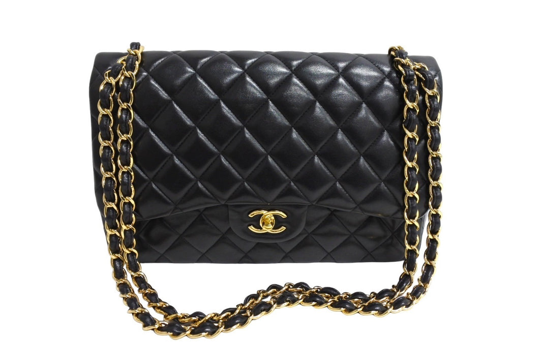 極美品 CHANEL シャネル チェーンショルダーバッグ ラムスキン マトラッセ30 Wフラップ ブラックゴールド金具 24番台 中古 66164