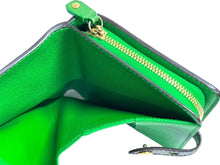 画像をギャラリービューアに読み込む, 極美品 LOUIS VUITTON ルイヴィトン 二つ折り財布 コンパクトジップ ブラウン グリーン M95218 ゴールド金具 中古 66184