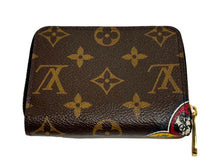 画像をギャラリービューアに読み込む, 極美品 LOUIS VUITTON ルイヴィトン ジッピーコインケース だるま 日本限定 歌舞伎モチーフ M67250 ブラウン 中古 66186
