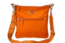 Load image into Gallery viewer, PRADA プラダ ショルダーバッグ トライアングルロゴ ナイロン オレンジ イタリア製 シルバー金具 良品 中古 66189