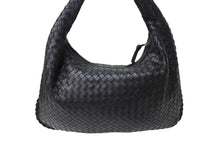 Load image into Gallery viewer, BOTTEGAVENETA ボッテガヴェネタ ワンショルダーバッグ イントレチャート 115653 V0013 1000 レザー ブラック 美品 中古 66274