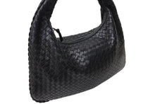 Load image into Gallery viewer, BOTTEGAVENETA ボッテガヴェネタ ワンショルダーバッグ イントレチャート 115653 V0013 1000 レザー ブラック 美品 中古 66274