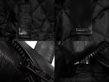 Load image into Gallery viewer, 極美品 BALENCIAGA バレンシアガ ロゴバイカージャケット ライダース 20AW 594594 レザー ブラック ホワイト サイズ48 中古 66307