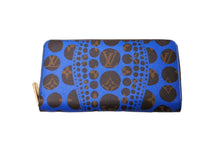 Load image into Gallery viewer, LOUIS VUITTON ルイヴィトン ジッピーウォレット 長財布 M60448 草間彌生 モノグラム パンプキンドット ブルー ブラウン 美品 中古 66332
