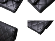 Load image into Gallery viewer, CHANEL シャネル カードケース ココマーク フラップ 25番台 ラムスキン マトラッセ シルバー金具 ブラック 美品 中古 66335
