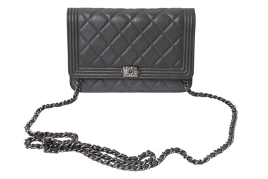 CHANEL シャネル ボーイシャネル チェーンウォレット ショルダーバッグ ラムスキン 21番台 シルバー金具 財布 ココマーク 美品 中古 66338