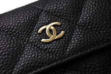 Load image into Gallery viewer, 極美品 CHANEL シャネル タイムレス クラシックライン コンパクトウォレット 財布 マトラッセ ココマーク キャビアスキン 中古 66340