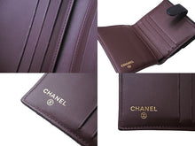 Load image into Gallery viewer, 極美品 CHANEL シャネル タイムレス クラシックライン コンパクトウォレット 財布 マトラッセ ココマーク キャビアスキン 中古 66340
