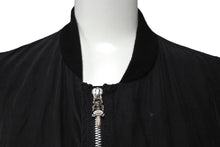 Load image into Gallery viewer, CHROME HEARTS クロムハーツ PAPA V2 ベスト サイズL ダガージップ スクロールタグ シルク コットン シルバー925 美品 中古 66353