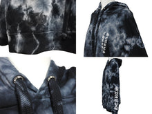 Load image into Gallery viewer, 極美品 ChromeHearts クロムハーツ タイダイ柄ホースシュープリントプルオーバーパーカー ブラック サイズL 中古 66371