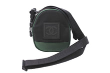 Load image into Gallery viewer, CHANEL シャネル ココマーク スポーツライン ショルダーバッグ 8番台 ブラック グリーン キャンバス 美品 中古 66381