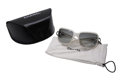 CHANEL シャネル サングラス メガネ ココマーク 6023 イタリア製 プラスチック ホワイト シルバー金具 65□17 美品 中古 66384