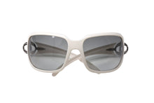 Load image into Gallery viewer, CHANEL シャネル サングラス メガネ ココマーク 6023 イタリア製 プラスチック ホワイト シルバー金具 65□17 美品 中古 66384