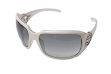 Load image into Gallery viewer, CHANEL シャネル サングラス メガネ ココマーク 6023 イタリア製 プラスチック ホワイト シルバー金具 65□17 美品 中古 66384