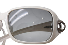 Load image into Gallery viewer, CHANEL シャネル サングラス メガネ ココマーク 6023 イタリア製 プラスチック ホワイト シルバー金具 65□17 美品 中古 66384