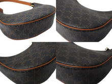 Load image into Gallery viewer, 極美品 CELINE セリーヌ ワンショルダーバッグ トリオンフ 19395 2BZJ PVC レザー ブラウン ゴールド金具 総柄 中古 66425