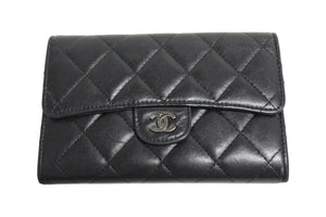 CHANEL シャネル マトラッセ 二つ折り財布 フラップウォレット 10番台 ココマーク ブラック ラムスキン 良品 中古 66484