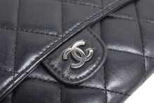 Load image into Gallery viewer, CHANEL シャネル マトラッセ 二つ折り財布 フラップウォレット 10番台 ココマーク ブラック ラムスキン 良品 中古 66484