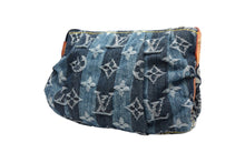 Load image into Gallery viewer, 極美品 LOUIS VUITTON ルイヴィトン トゥルースレイエ ポーチ M95335 モノグラム デニム ゴールド金具 小物入れ 中古 66495