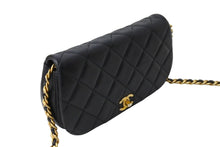 Load image into Gallery viewer, 極美品 CHANEL シャネル マトラッセ チェーンショルダーバッグ 31番台 ラムスキン ブラック マッドゴールド金具 中古 66520