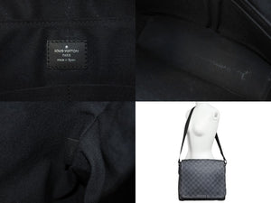 極美品 LOUIS VUITTON ルイヴィトン ディストリクトMM ショルダーバッグ N41272 ダミエ グラフィット キャンバス シルバー金具 中古 66558