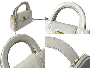 極美品 CHANEL シャネル マトラッセ ミニショッピングバッグ ランダム番台 シャイニーエイジドカーフスキン ホワイト 中古 66565