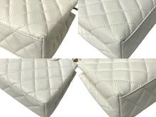 Load image into Gallery viewer, 極美品 CHANEL シャネル マトラッセ ミニショッピングバッグ ランダム番台 シャイニーエイジドカーフスキン ホワイト 中古 66565