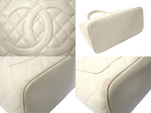 Load image into Gallery viewer, CHANEL シャネル 復刻トートバッグ ハンドバッグ ココマーク 6番台 キャビアスキン アイボリー ゴールド金具 良品 中古 66573