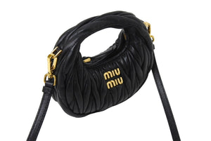 極美品 MIUMIU ミュウミュウ ショルダーバッグ ワンダーマテラッセレザー ホーボー 5NR019 ブラック レザー 中古 66595 