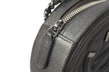Load image into Gallery viewer, 極美品 CHANEL シャネル CCフィグリー チェーン ショルダーバッグ 26番台 グレー キャビアスキン シルバー金具 ココマーク ロゴ 中古 66637