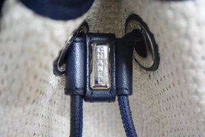 CHANEL シャネル ドーヴィル 巾着バックパック リュックサック ロゴ 23番台 ネイビー ホワイト 美品 中古 66641