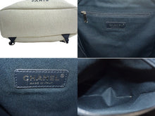 Load image into Gallery viewer, CHANEL シャネル ドーヴィル 巾着バックパック リュックサック ロゴ 23番台 ネイビー ホワイト 美品 中古 66641