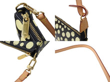 Load image into Gallery viewer, 極美品 LOUIS VUITTON ルイヴィトン 草間彌生 ヴェルニ M91427 ドットインフィニティ ポシェットアクセソワール ブラック ホワイト 中古 66655