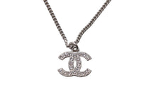 Load image into Gallery viewer, 極美品 CHANEL シャネル ココマーク ラインストーン ネックレス F12W シルバー メタル アクセサリー 5g 小物 ジュエリー ロゴ 中古 66658