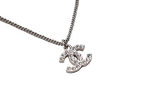 Load image into Gallery viewer, 極美品 CHANEL シャネル ココマーク ラインストーン ネックレス C11V シルバー メタル アクセサリー 小物 ジュエリー ロゴ 中古 66659