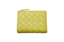Load image into Gallery viewer, BOTTEGAVENETA ボッテガヴェネタ イントレチャート コンパクトウォレット 二つ折り財布 P01412103Q ラムスキン 美品 中古 66710