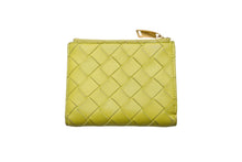 Load image into Gallery viewer, BOTTEGAVENETA ボッテガヴェネタ イントレチャート コンパクトウォレット 二つ折り財布 P01412103Q ラムスキン 美品 中古 66710