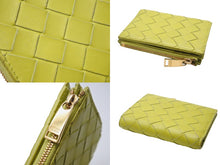 Load image into Gallery viewer, BOTTEGAVENETA ボッテガヴェネタ イントレチャート コンパクトウォレット 二つ折り財布 P01412103Q ラムスキン 美品 中古 66710