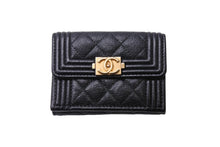 Load image into Gallery viewer, CHANEL シャネル ボーイシャネル 三つ折り財布 26番台 コンパクトウォレット キルティング ココマーク ブラック 美品 中古 66733