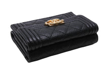 Load image into Gallery viewer, CHANEL シャネル ボーイシャネル 三つ折り財布 26番台 コンパクトウォレット キルティング ココマーク ブラック 美品 中古 66733