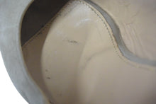 Load image into Gallery viewer, Sergio Rossi セルジオロッシ パンプス ヒール サイズ35 1/2 スウェード レザー ベージュ イタリア製 美品 中古 66758