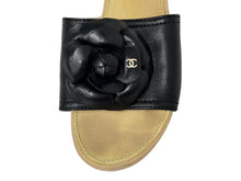 Load image into Gallery viewer, CHANEL シャネル カメリア サンダル サイズ36 ココマーク ウッド レザー スウェード ブラック ベージュ 美品 中古 66771