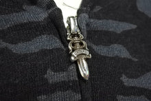 Load image into Gallery viewer, 極美品 CHROME HEARTS クロムハーツ パーカー サイズXS ホースシュー CHプラス カモフラ柄 ダガージップ シルバー925 中古 66790