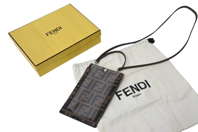極美品 FENDI フェンディ ミニショルダーバッグ フォンケース 2WAY ズッカ柄 シルバー金具 ブラウン 中古 66797 
