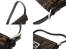 Load image into Gallery viewer, 極美品 FENDI フェンディ マンマバケット ハンドバッグ ズッカ柄 ズッカ ブラウン シルバー金具 中古 66798