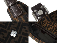 Load image into Gallery viewer, 極美品 FENDI フェンディ マンマバケット ハンドバッグ ズッカ柄 ズッカ ブラウン シルバー金具 中古 66798
