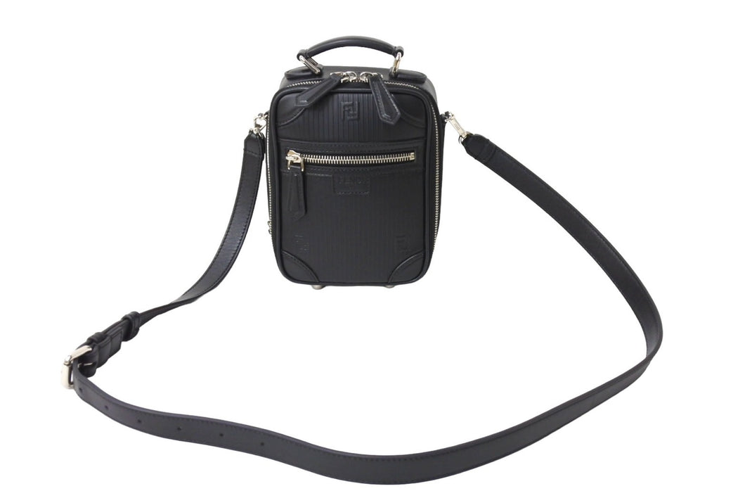 極美品 FENDI フェンディ ショルダーバッグ ポシェット 7VA542 2WAY レザー シルバー金具 ブラック 中古 66801 
