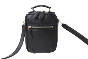 極美品 FENDI フェンディ ショルダーバッグ ポシェット 7VA542 2WAY レザー シルバー金具 ブラック 中古 66801 